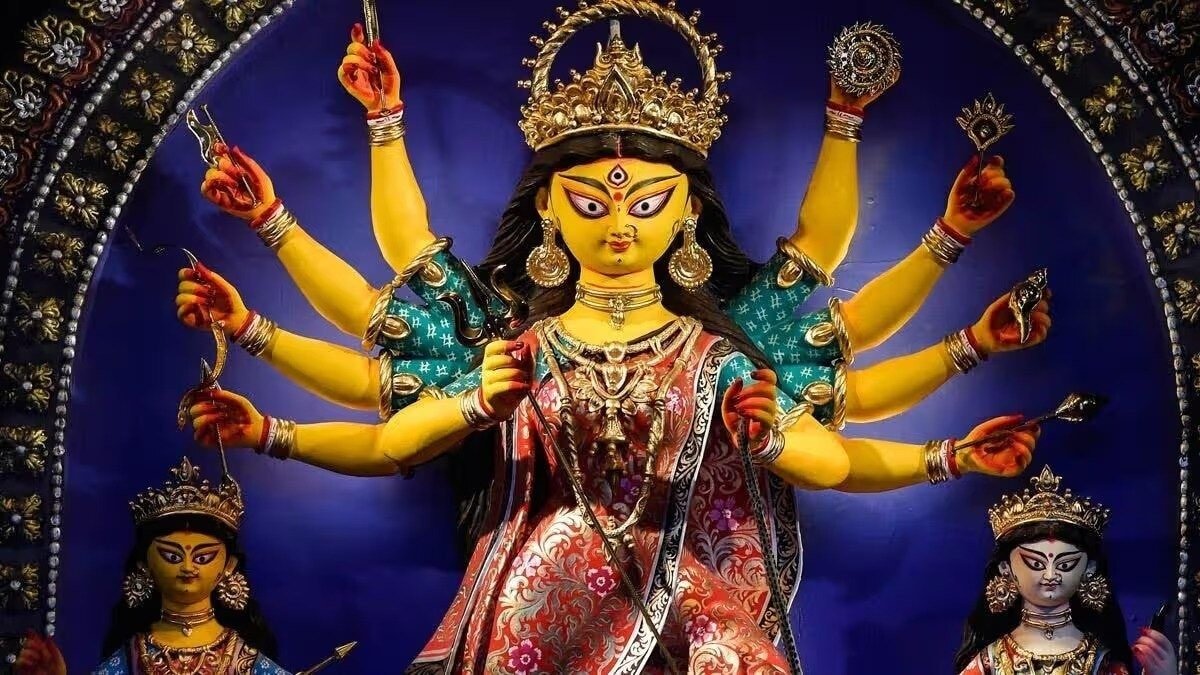 Shardiya Navratri 2025: महाअष्टमी और कन्या पूजन का शुभ मुहूर्त – जानें पूरी जानकारी