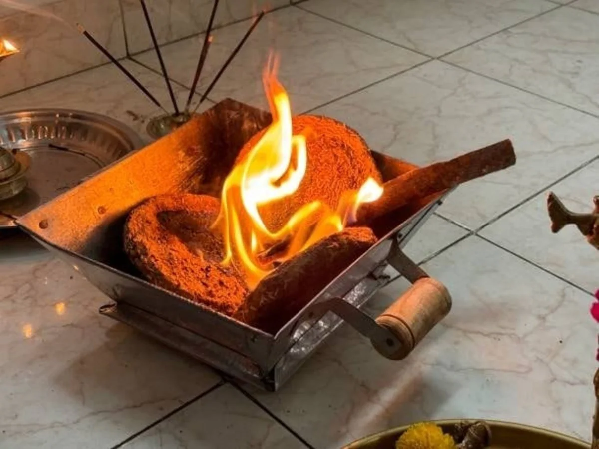 Shardiya Navratri 2025 :महाअष्टमी पर कल ऐसे करें हवन और कन्या पूजा, नोट कर लें शुभ मुहूर्त