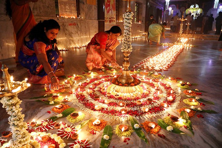 Diwali 2025 : दिवाली से पहले आसमान में सजेगी खगोलीय आतिशबाजी! बनने जा रहे हैं ये दुर्लभ संयोग