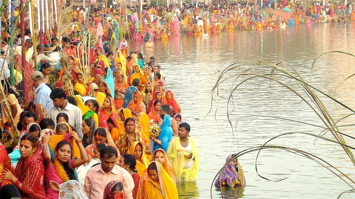 Chhath Puja 2025 : छठ पूजा का तीसरा दिन आज, जानें डूबते हुए सूर्य को अर्घ्य देने के नियम